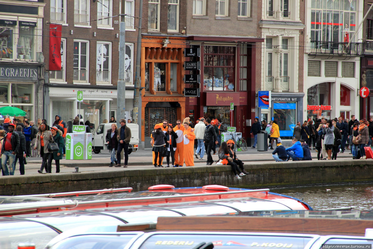 Оранжевый день — день короля. Амстердам, Нидерланды