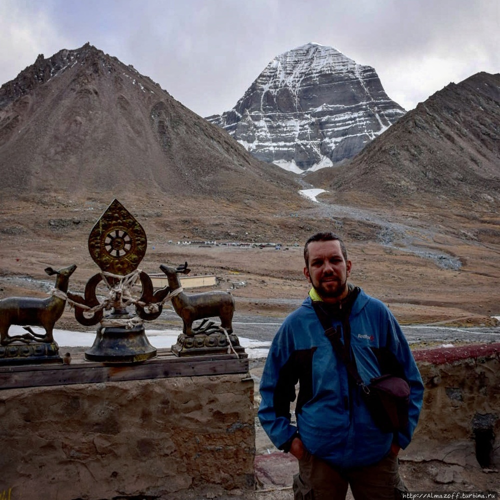 алматинский путешественник Андрей Гундарев (Алмазов) в Тибете Кайлаш, Китай
