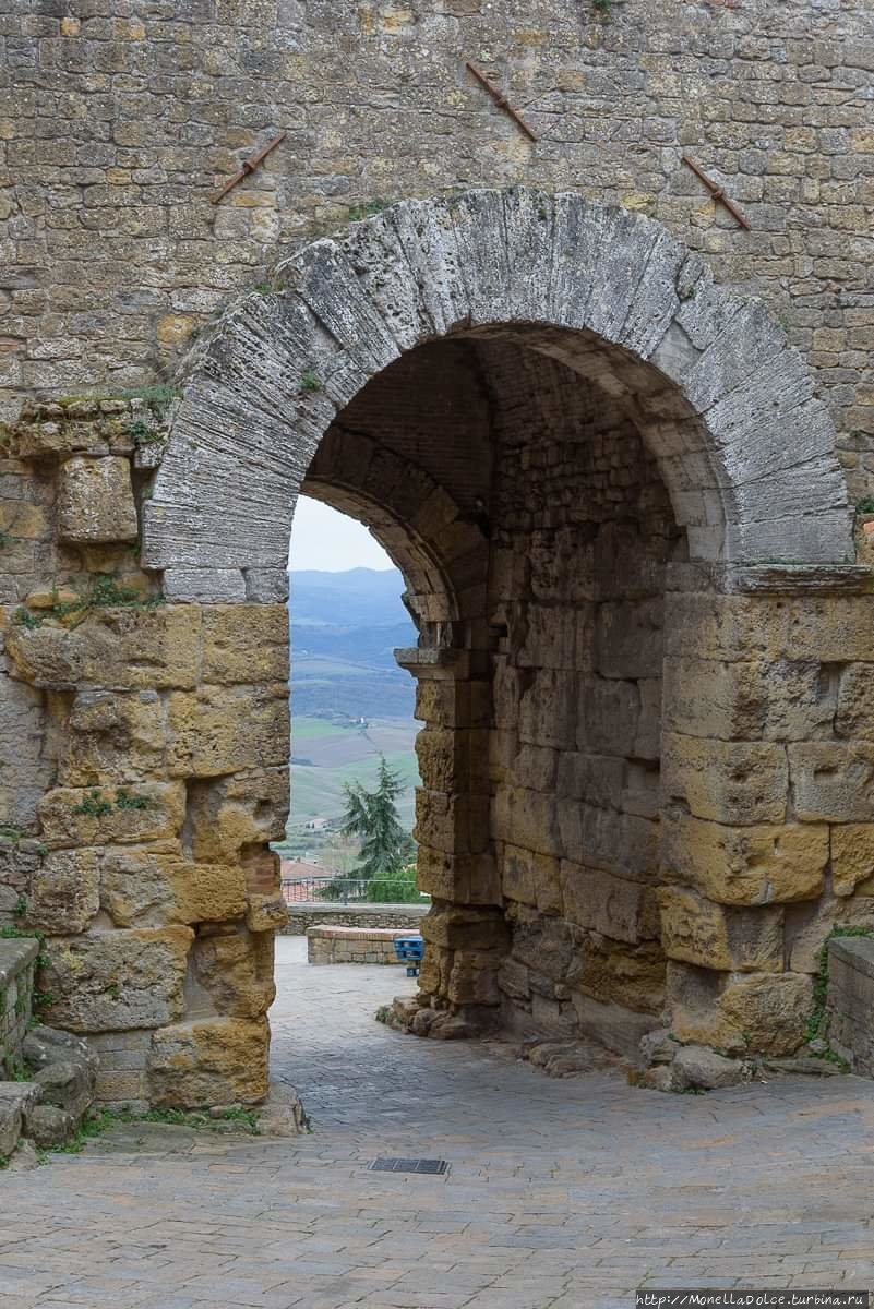 Средневековый центр  города Volterra Вольтерра, Италия
