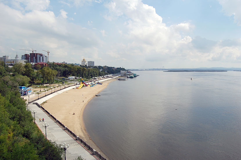 Вид на набережную Амура со смотровой площадки Хабаровск, Россия