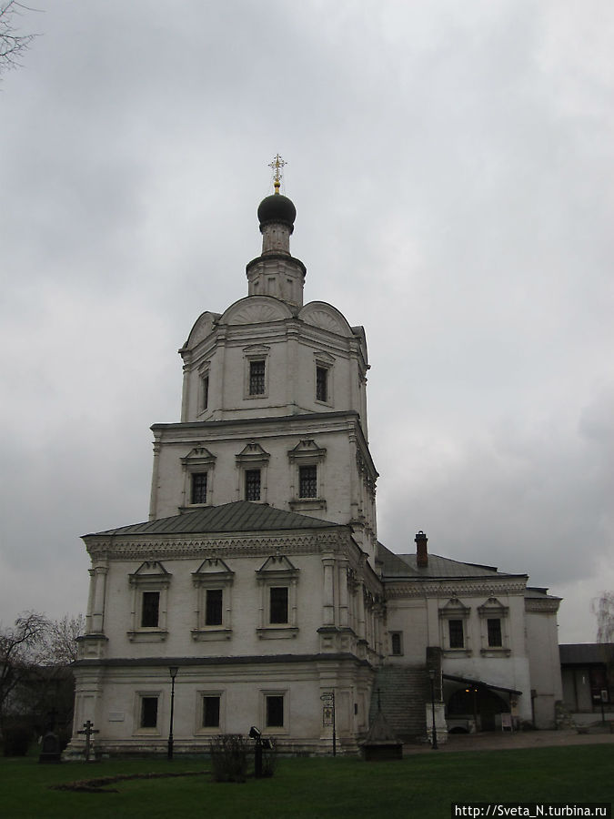 Храм Архангела Михаила Андроникова монастыря. Москва, Россия