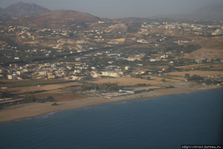 Вид на деревню Karteros Остров Крит, Греция