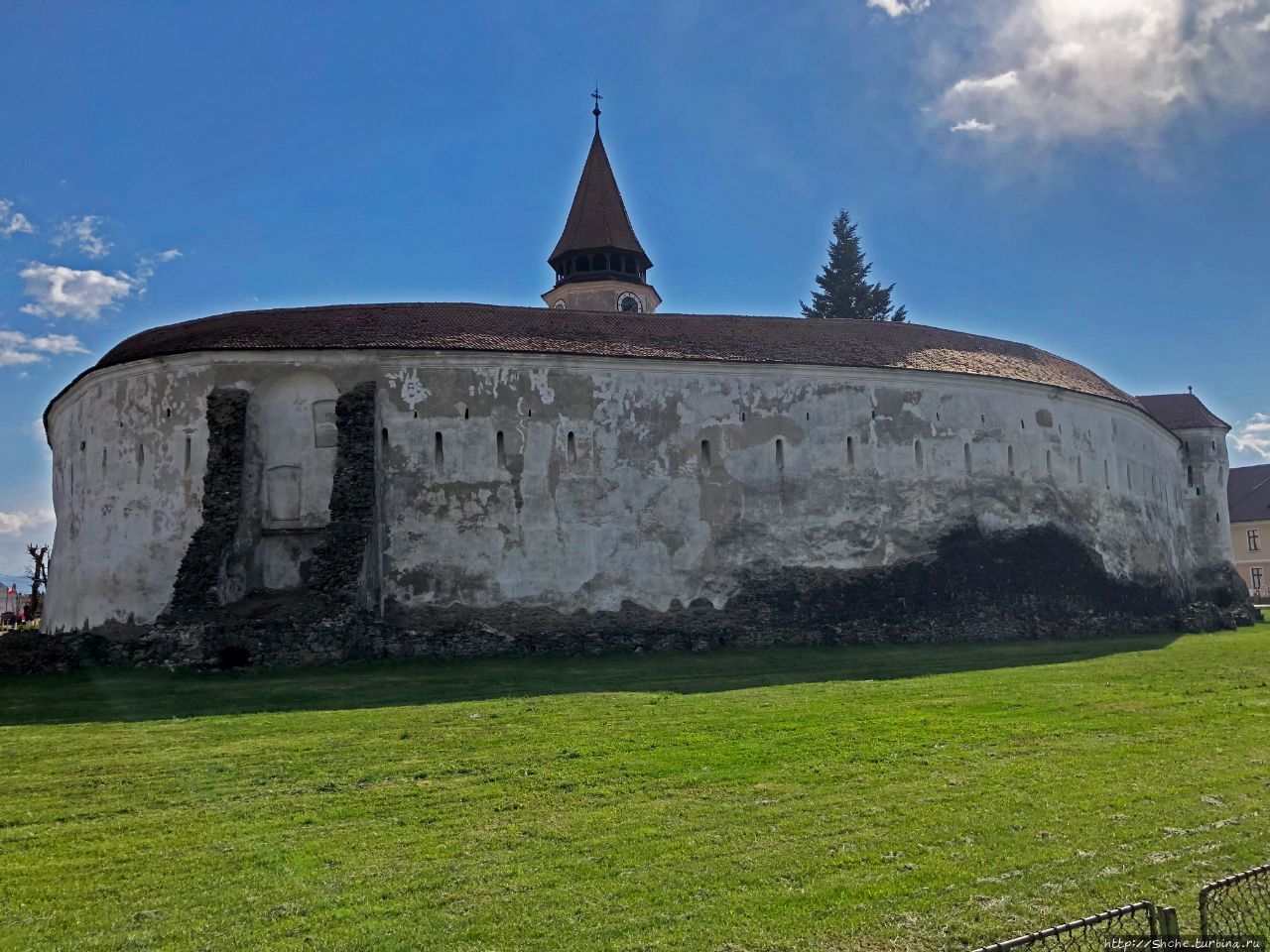 Церковь-крепость в Прежмере, уникальная для Трансильвании