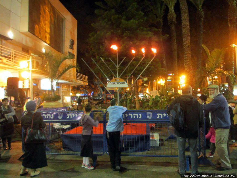 Праздники: Ханука, Рождество, Новый Год. И опять Рождество!