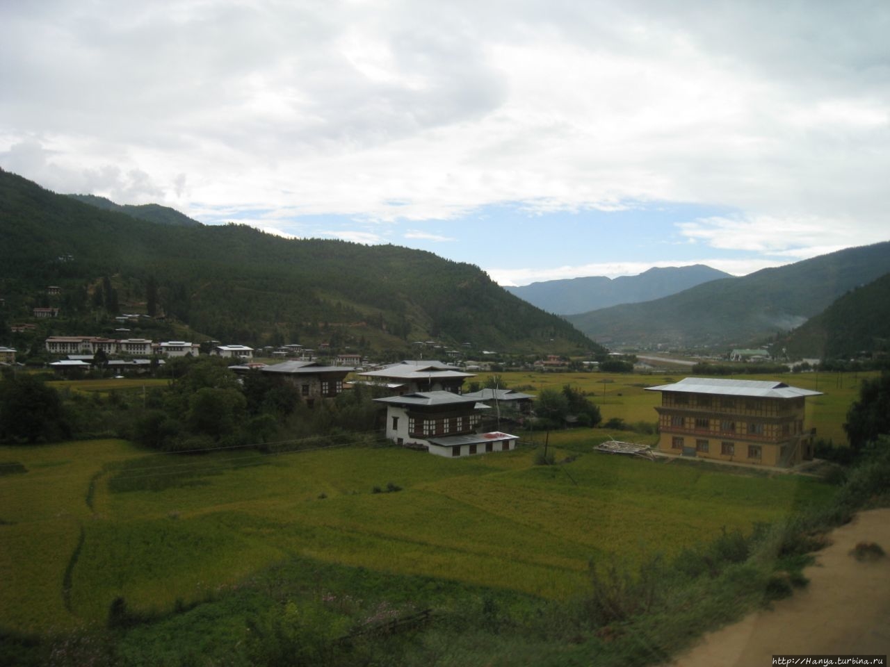 Дорога в Паро и размышления о миграции и глобализации. Ч.70 Паро, Бутан