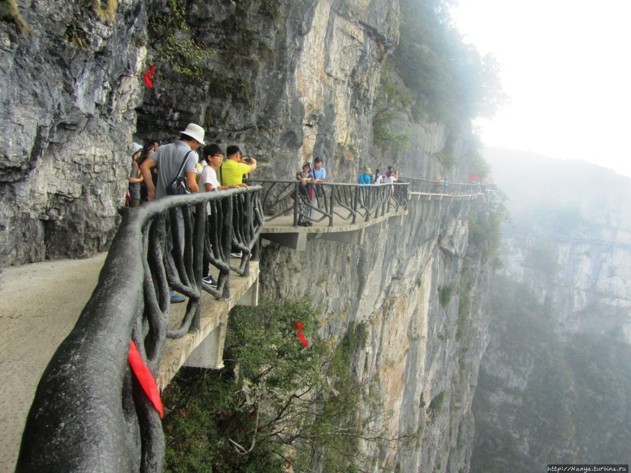 Тропа Призрака Ущелья / Guigu Walkway