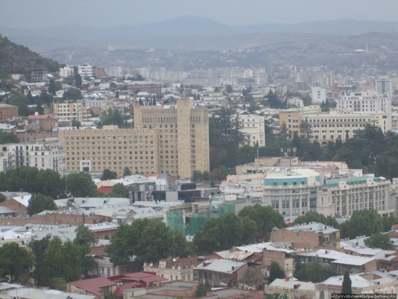 Смотровая площадка около памятника матери-Грузии Тбилиси, Грузия