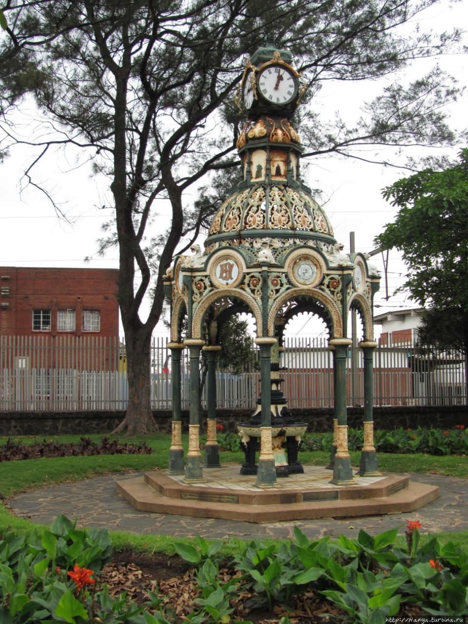Мемориал с часами Васко да Гама Дурбан, ЮАР