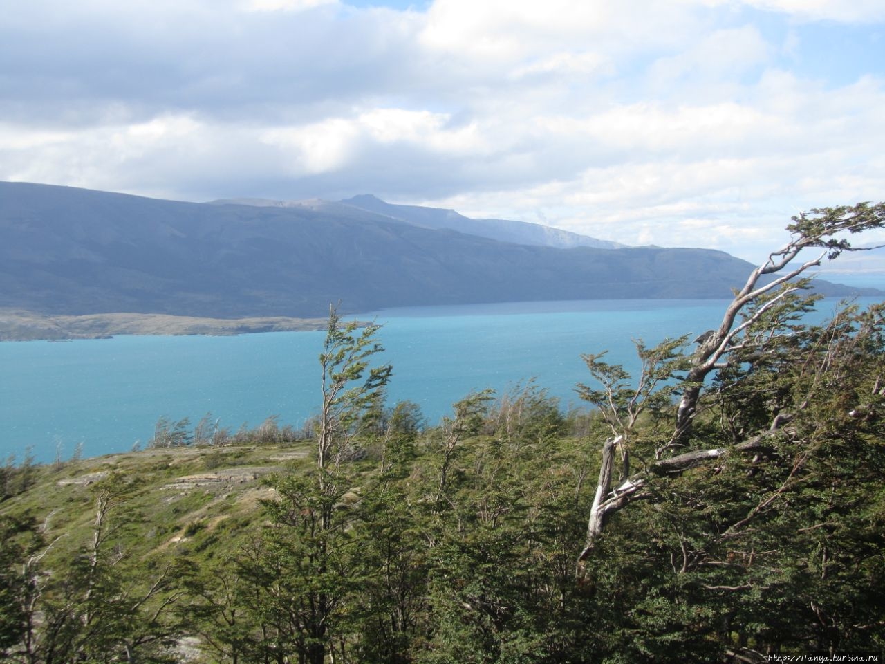 Озеро  ЭльТоро Национальный парк Торрес-дель-Пайне, Чили