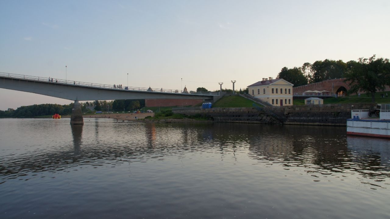 Теплоходная прогулка по Волхову Великий Новгород, Россия