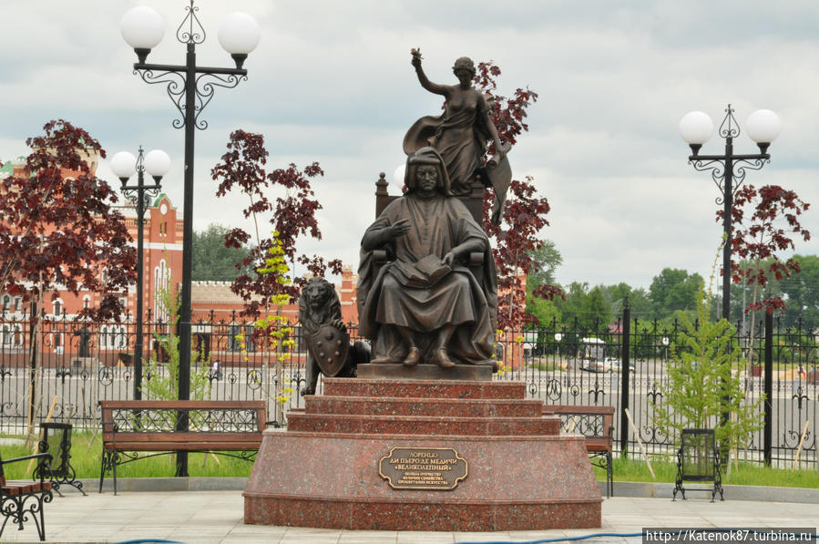 Памятник Лоренцо ди Медичи Йошкар-Ола, Россия