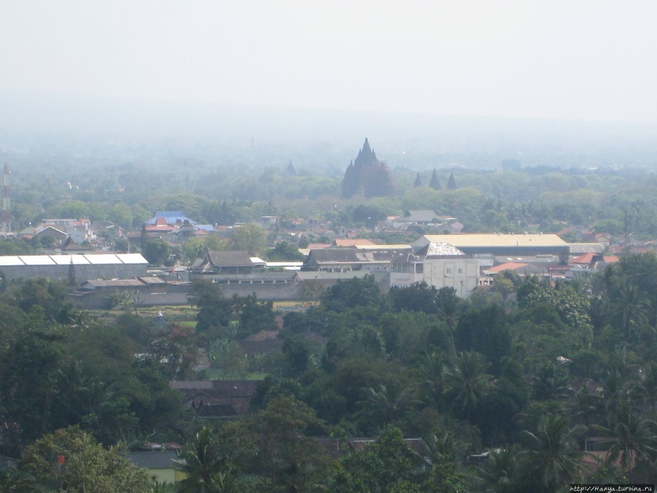 Вид на Прамбанан Джокьякарта, Индонезия