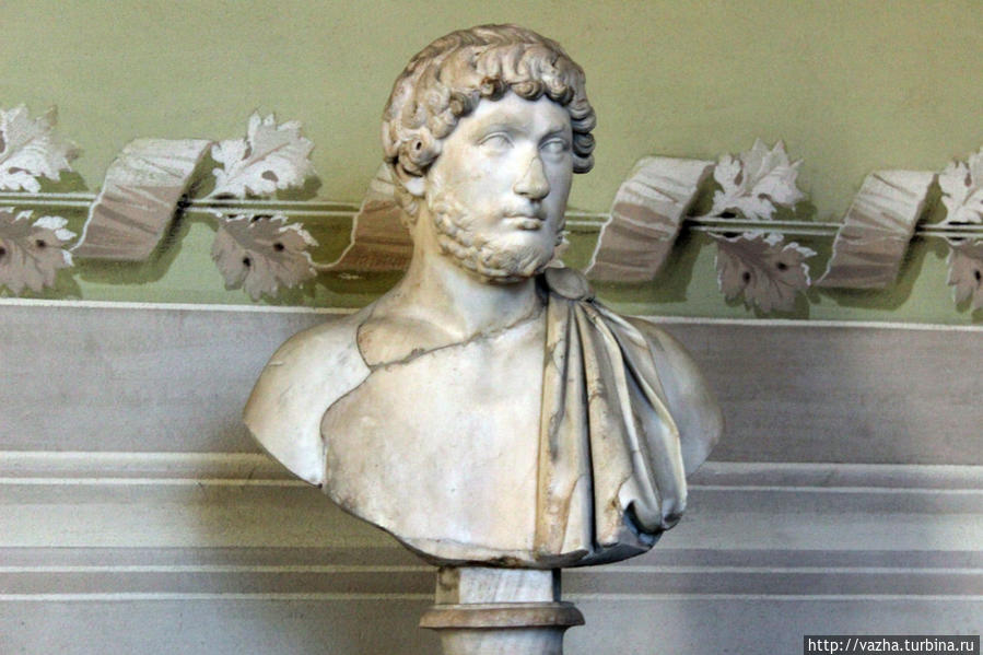 Император Адриан. Флоренция, Италия