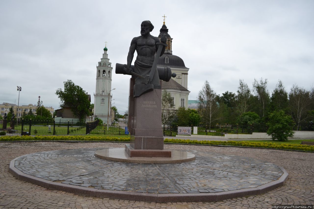 Памятник Никите Демидову Тула, Россия