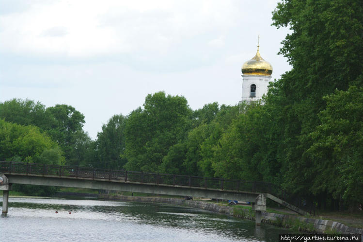 Вид на Богоявленский собо