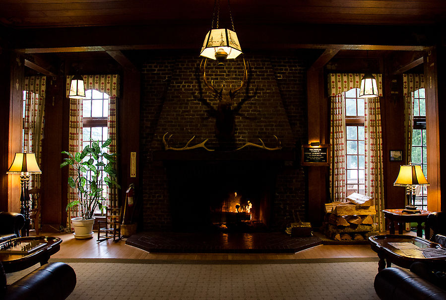 Гостиная отеля Lake Quinault Lodge Квинолт, CША