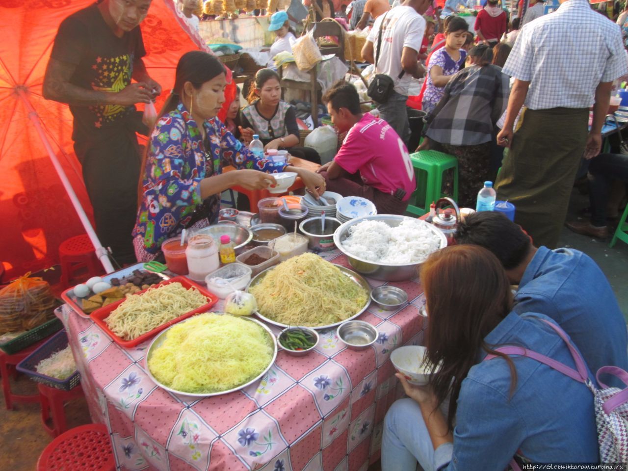 Риверфронт кафе Патейн, Мьянма