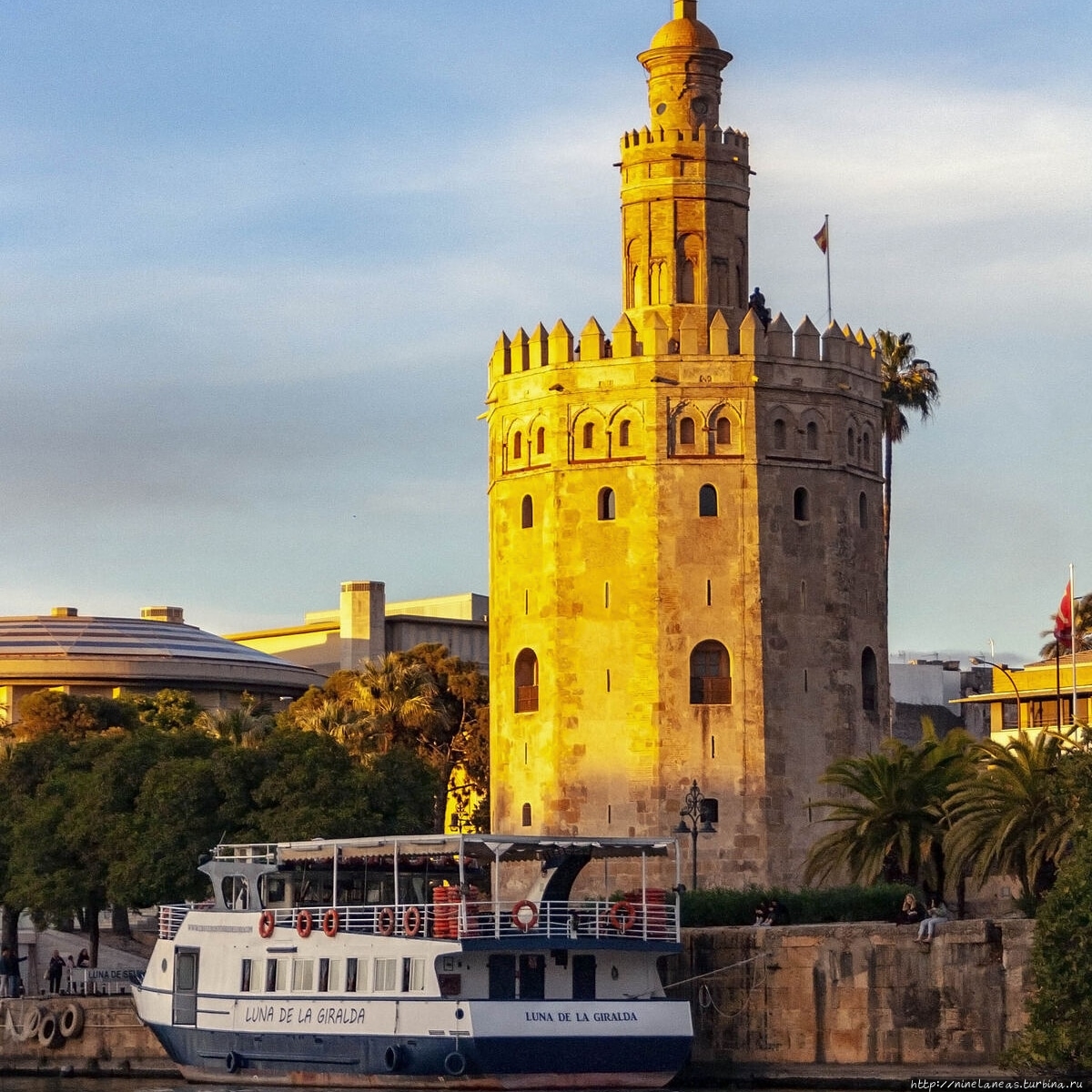 Башня Торре-дель-Оро (Золотая Башня) / Torre del Oro