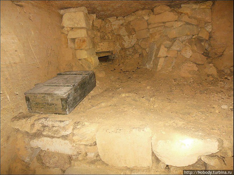 А вот и бойница изнутри!