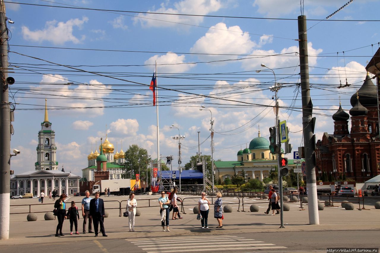Площадь Ленина, центральная площадь города Россия