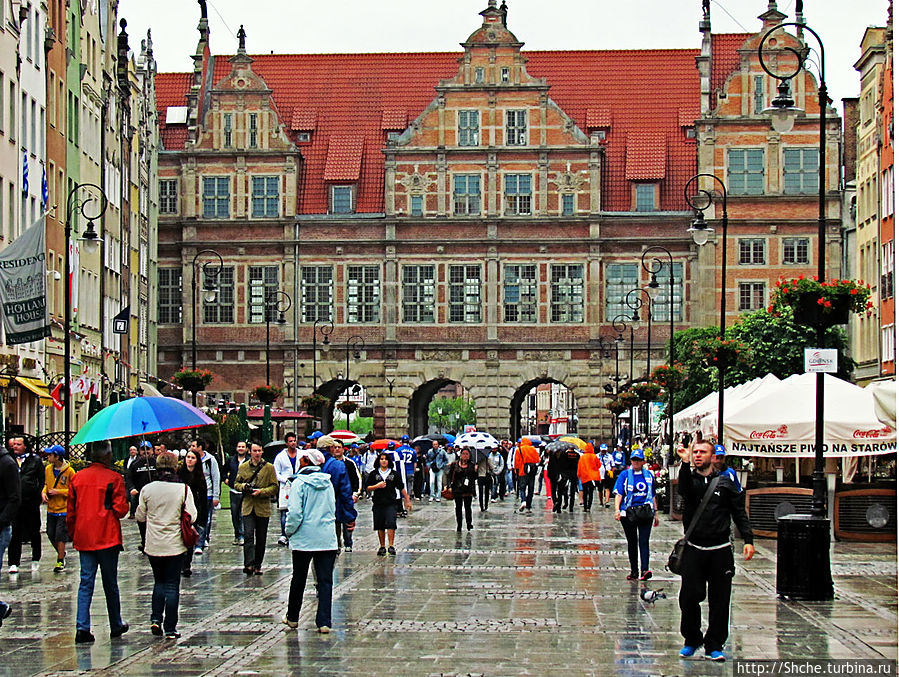 Кусочек Королевского тракта — улица Długi Targ в Гданьске Гданьск, Польша