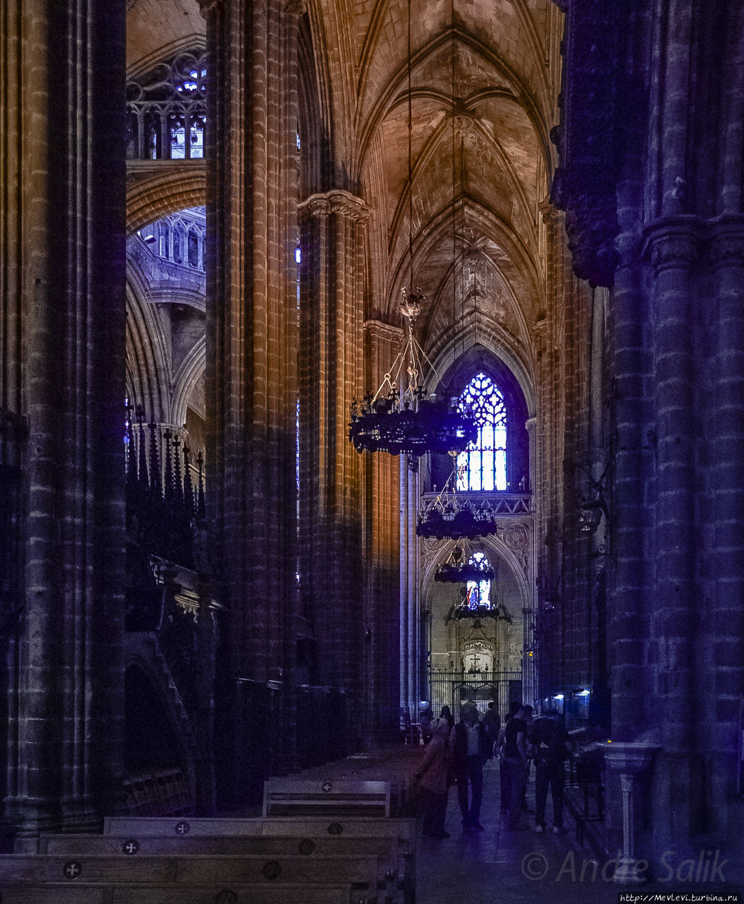 Кафедральный собор изнутри Барселона, Испания