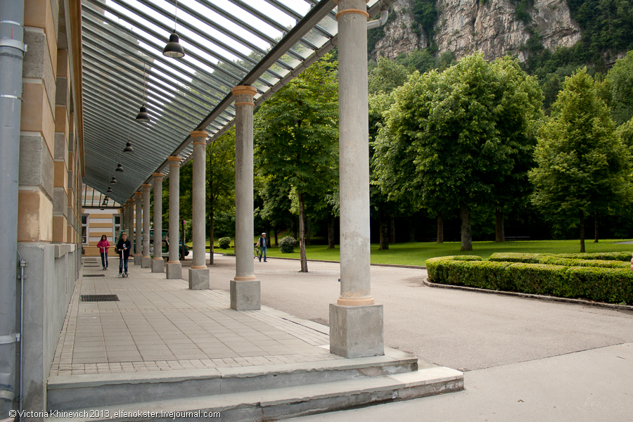 Крыльцо бывшей школы Конан Дойля.