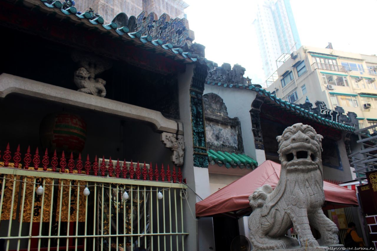 Когда в Гонконге все спокойно... Старейший храм города