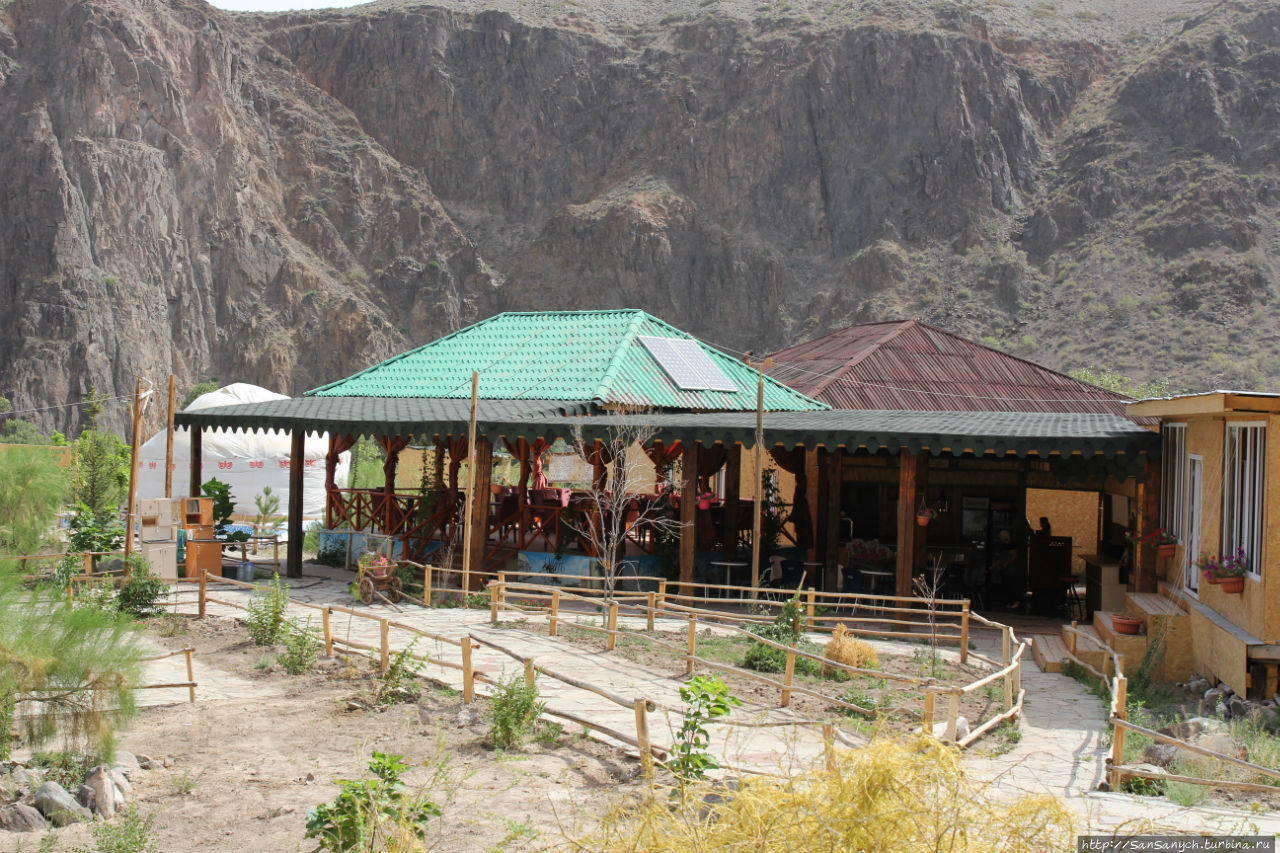 Кафе Чарынский Каньон Национальный Парк, Казахстан