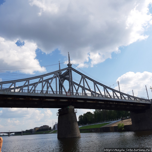 Тверь. Часть 1: Набережная С. Разина, Городской сад, Река. Тверь, Россия