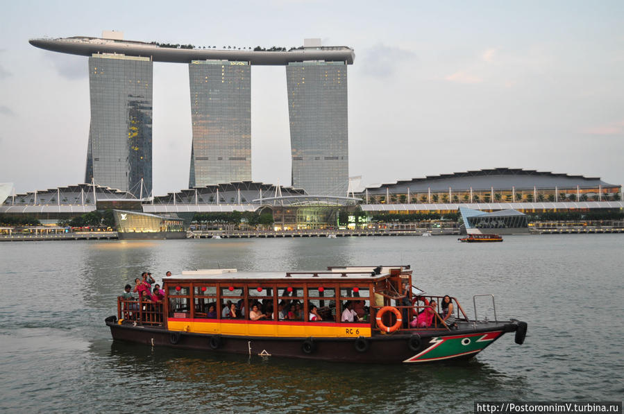 знаменитый отель с бассейном на крыше Marina Bay Sands Сингапур (город-государство)