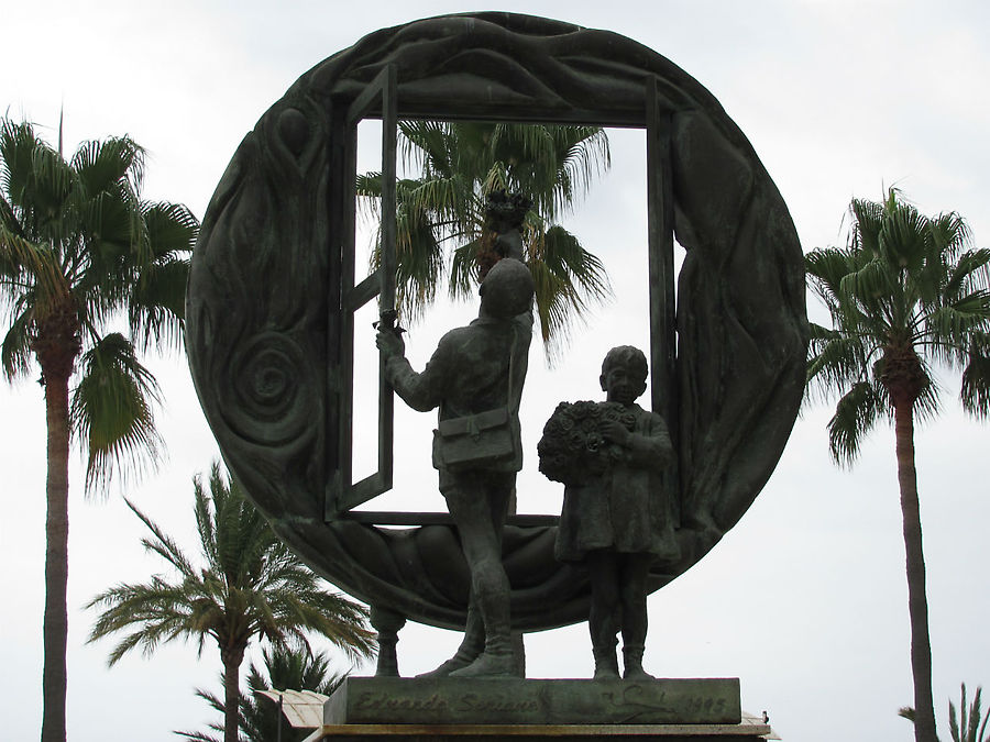 Скульптуры Сальвадора Дали Марбелья, Испания