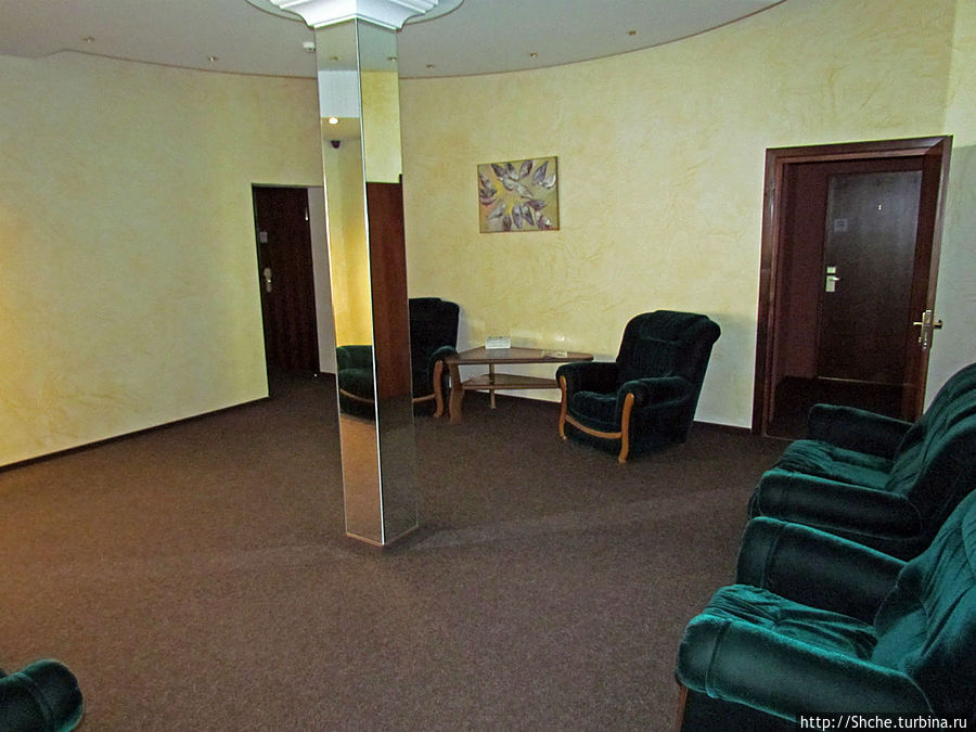 холл отеля на 18 номеров Копачевка, Украина