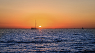 Закат в Чёрном море.Снято на Nikon d 7000. Условия съемки: теплый осенний день.