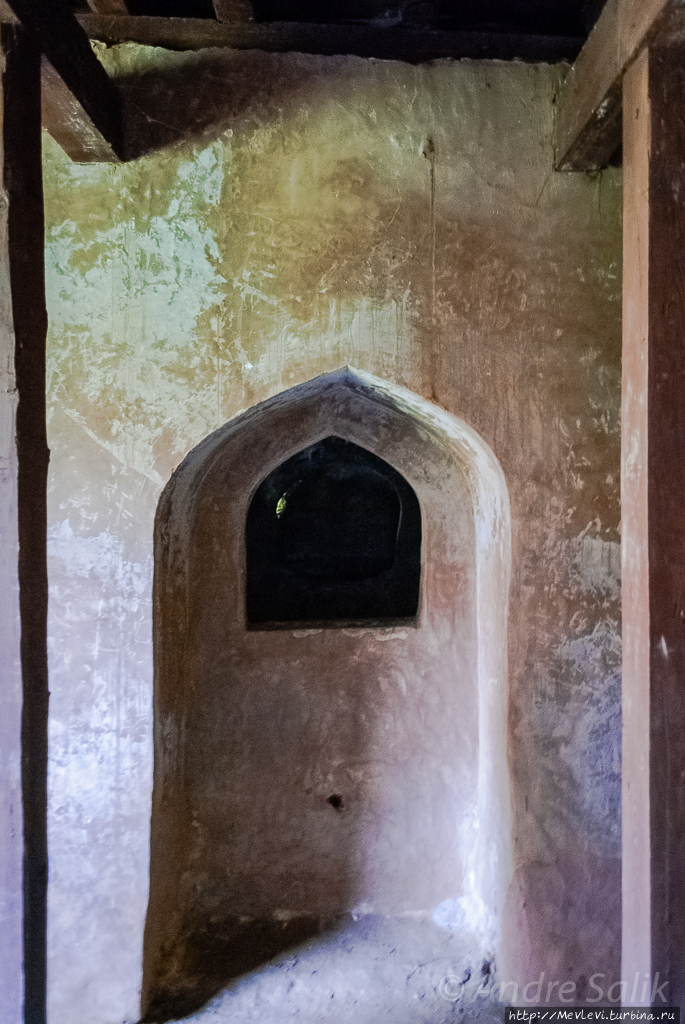 Мечеть внутри Крепости Хари Парбат Шринагар, Индия