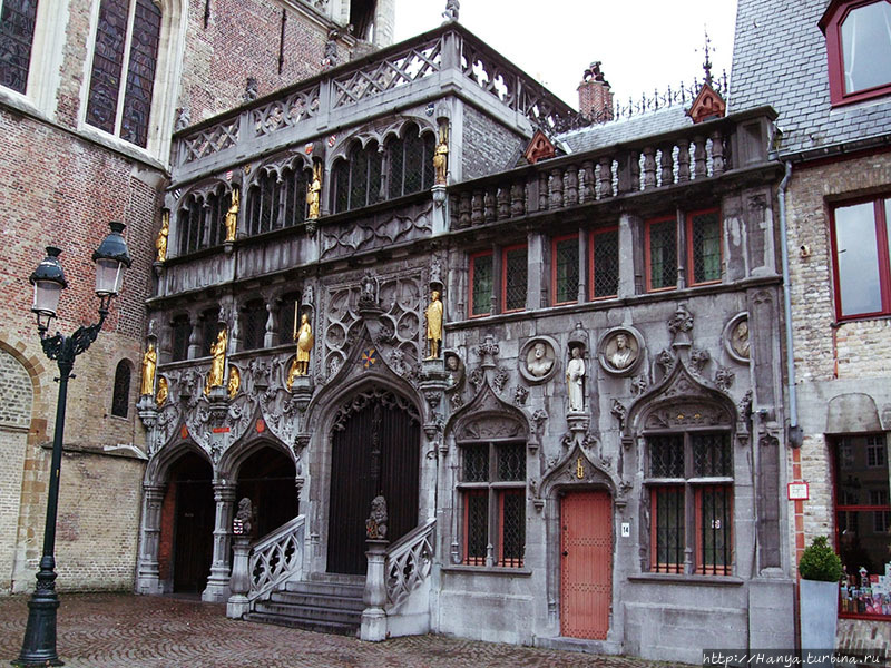 Базилика Святой Крови в Брюгге. Фото из интернета Брюгге, Бельгия