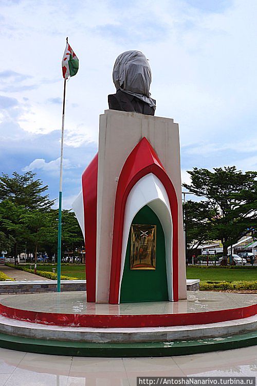 Памятник без головы Бужумбура, Бурунди