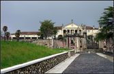 Вилла Piovene Porto Godi, которая находится рядом с виллой Godi.