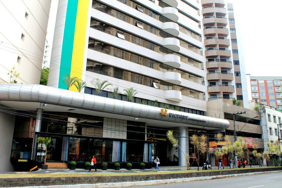Вход в отель Жуис-де-Фора, Бразилия