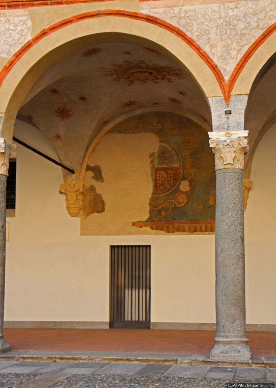 Замок Сфорца Милан, Италия