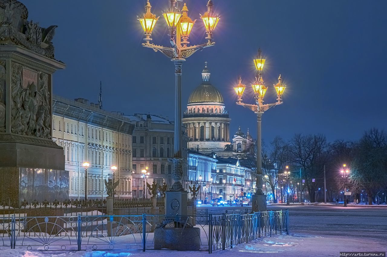 Архитектурный облик Санкт-Петербурга в дневные и ночные часы Санкт-Петербург, Россия