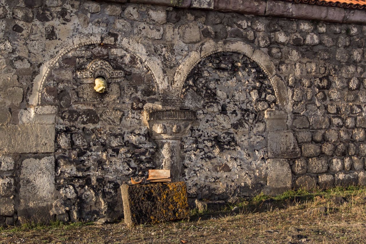 Мегалиты Саро Саро, Грузия