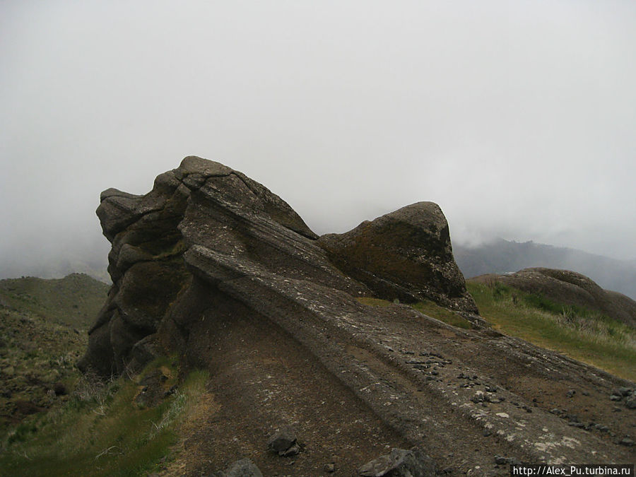 затерянная тропа мимо Pico Grande Регион Мадейра, Португалия