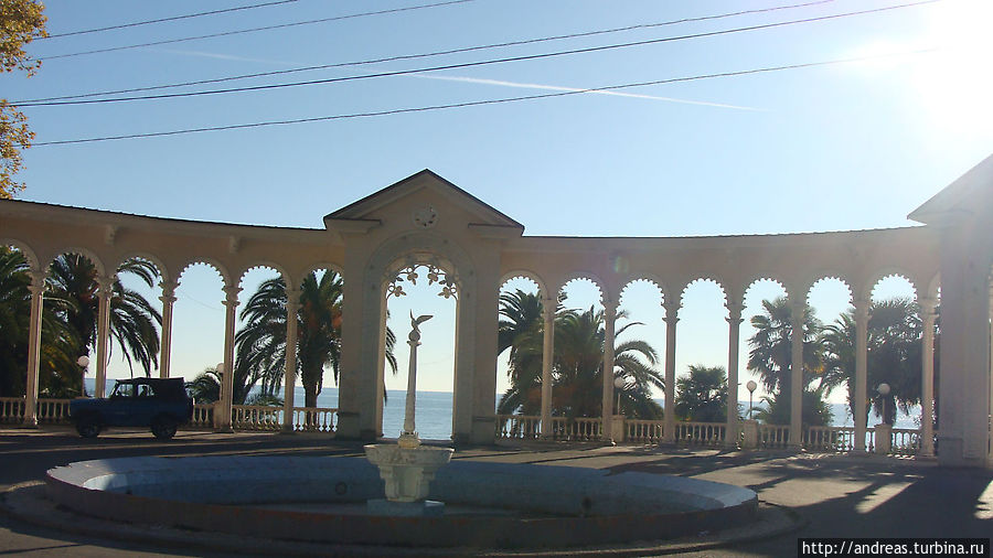 Гагра. Колоннада
