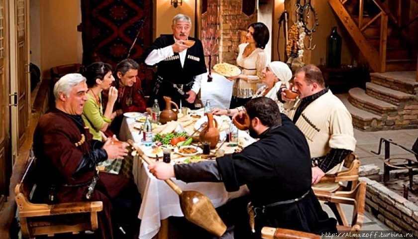 А в ресторане, а в ресторане... Застольное грузинское видео. Тбилиси, Грузия