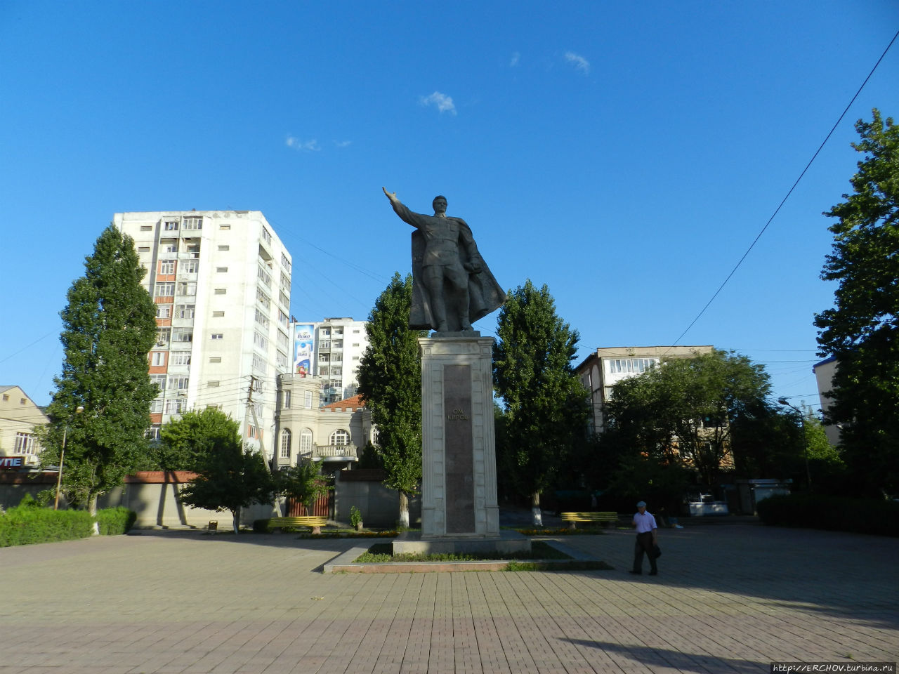 угол кирова и калинина махачкала. махачкала киров. шамиля 55 махачкала. памятник кирова махачкала. парк кирова махачкала.
