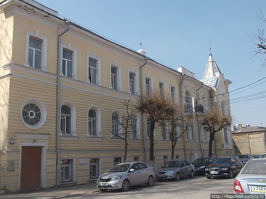Здание лечебницы на ул.Полонского