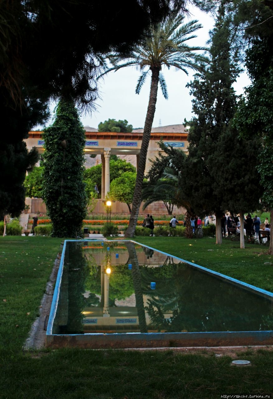 Мавзолей Хафиза Шираз, Иран