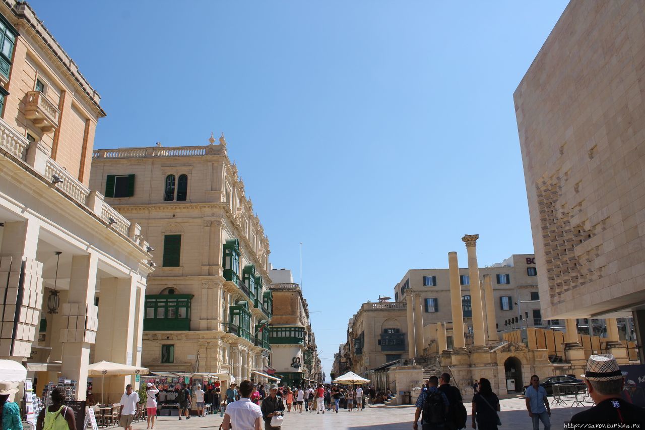 Государство  желтого цвета Мальта