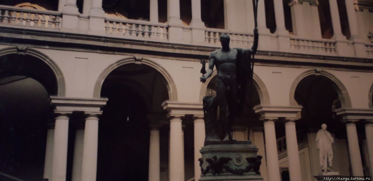 Милан. Памятник Наполеону